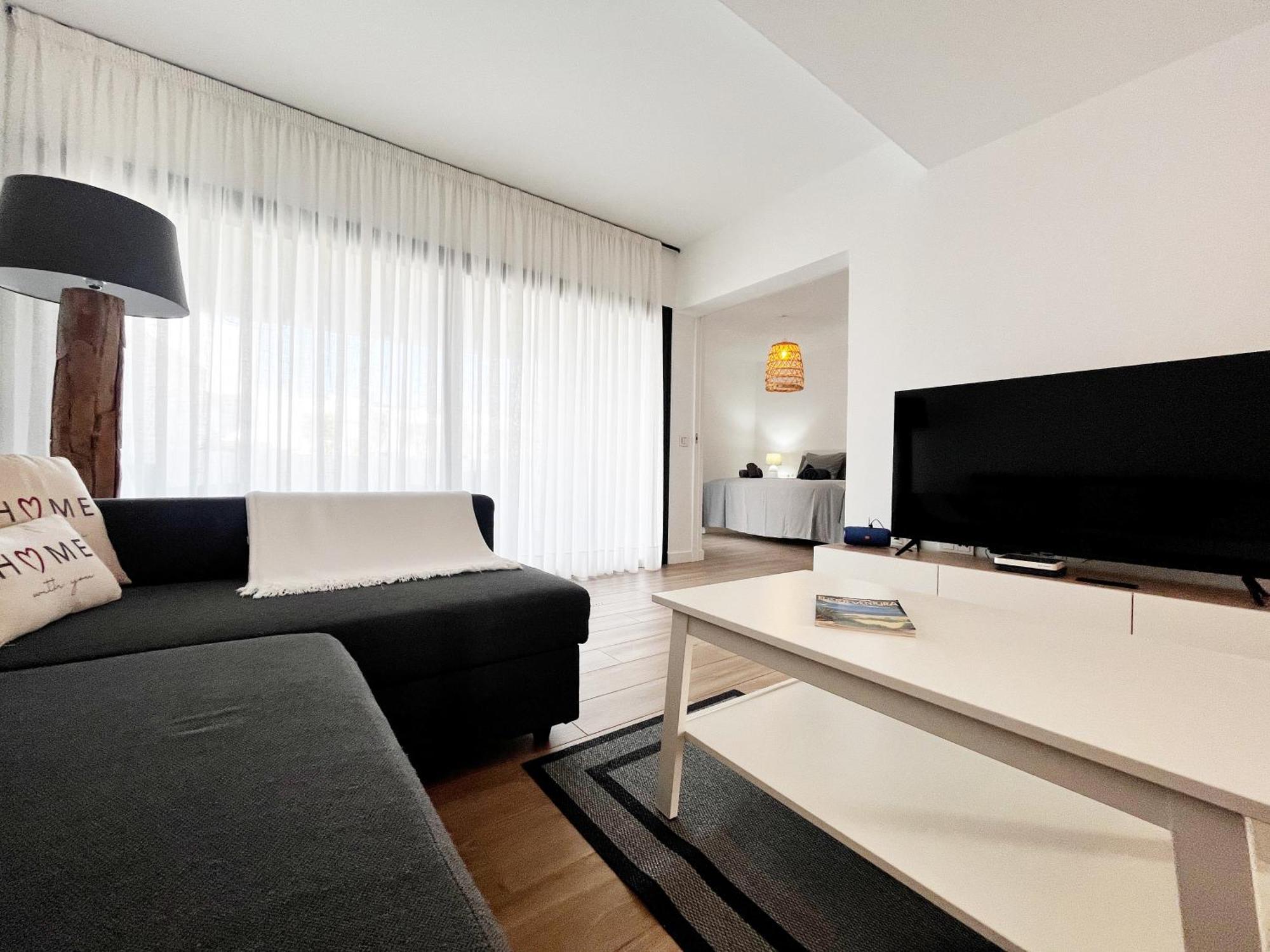 Ftv Holidays Homes - With Apartamento